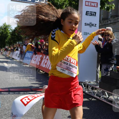 14.06.2026 - REWE Women's Run Strokosch-Dieckow http://msf.ph/oto/9756929 14.06.2026 11:36:13 Ziel 307 meine-sportfotos.de
