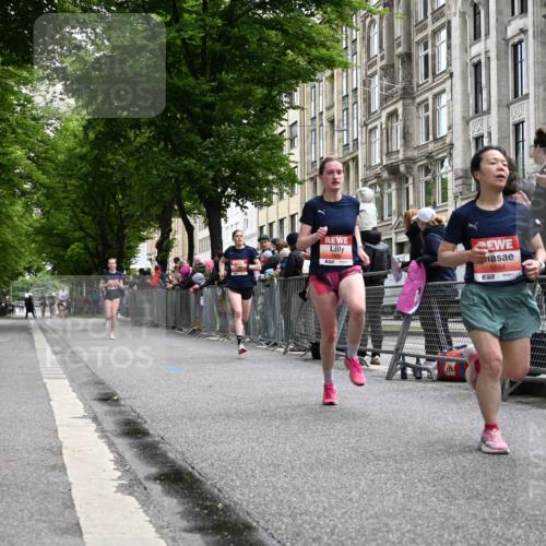 14.06.2026 - REWE Women's Run J. Mangold http://msf.ph/oto/9756932 14.06.2026 10:52:59 Ziel 5306, 5493, 5694, 5815, 5990 meine-sportfotos.de