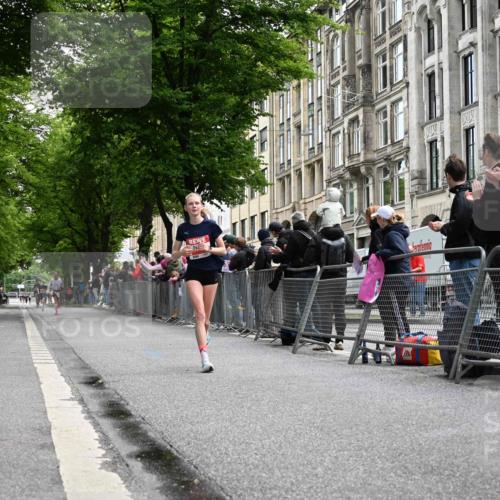 14.06.2026 - REWE Women's Run J. Mangold http://msf.ph/oto/9756960 14.06.2026 10:53:03 Ziel 5493, 5694, 5815, 5990 meine-sportfotos.de