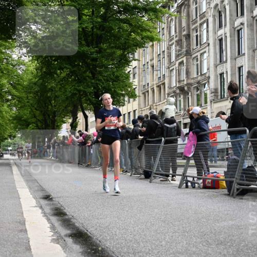 14.06.2026 - REWE Women's Run J. Mangold http://msf.ph/oto/9756961 14.06.2026 10:53:03 Ziel 5493, 5694, 5815, 5990 meine-sportfotos.de