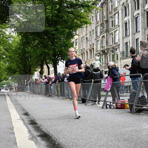 14.06.2026 - REWE Women's Run J. Mangold http://msf.ph/oto/9756965 14.06.2026 10:53:03 Ziel 5493, 5694, 5815, 5990 meine-sportfotos.de