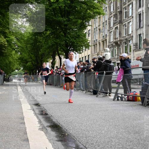 14.06.2026 - REWE Women's Run J. Mangold http://msf.ph/oto/9756973 14.06.2026 10:53:11 Ziel 5026, 5978 meine-sportfotos.de