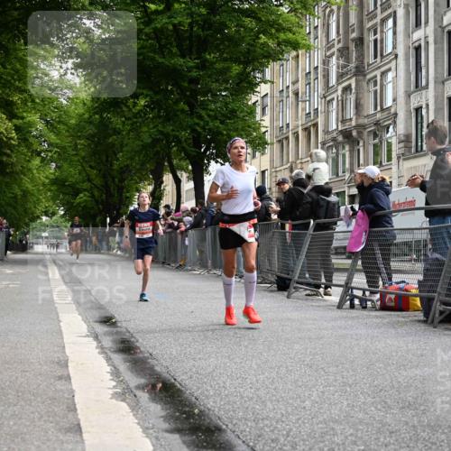 14.06.2026 - REWE Women's Run J. Mangold http://msf.ph/oto/9756978 14.06.2026 10:53:12 Ziel 5026, 5978 meine-sportfotos.de