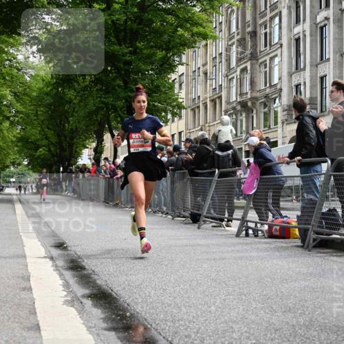 14.06.2026 - REWE Women's Run J. Mangold http://msf.ph/oto/9756994 14.06.2026 10:53:19 Ziel 5109 meine-sportfotos.de