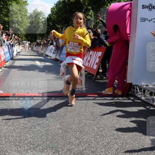 14.06.2026 - REWE Women's Run Strokosch-Dieckow http://msf.ph/oto/9757032 14.06.2026 11:36:13 Ziel 307 meine-sportfotos.de