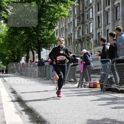 14.06.2026 - REWE Women's Run J. Mangold http://msf.ph/oto/9757050 14.06.2026 10:53:54 Ziel 5477, 5652, 5860 meine-sportfotos.de