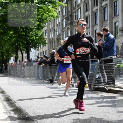 14.06.2026 - REWE Women's Run J. Mangold http://msf.ph/oto/9757055 14.06.2026 10:53:55 Ziel 5477, 5652, 5860 meine-sportfotos.de