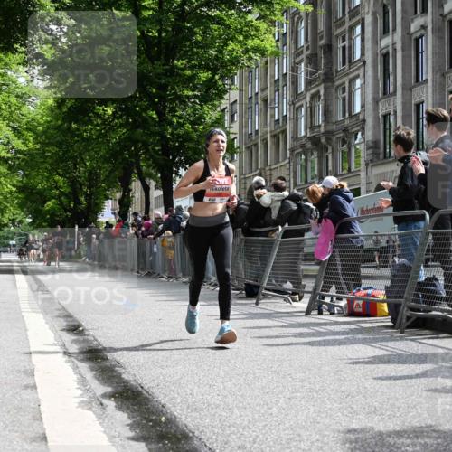 14.06.2026 - REWE Women's Run J. Mangold http://msf.ph/oto/9757063 14.06.2026 10:54:07 Ziel 5380 meine-sportfotos.de