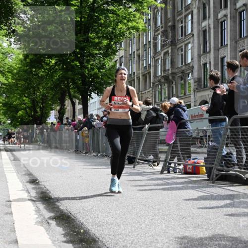 14.06.2026 - REWE Women's Run J. Mangold http://msf.ph/oto/9757065 14.06.2026 10:54:07 Ziel 5380 meine-sportfotos.de