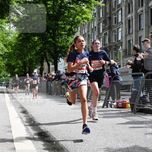 14.06.2026 - REWE Women's Run J. Mangold http://msf.ph/oto/9757084 14.06.2026 10:54:16 Ziel 5051, 5434, 5516, 5715, 10728 meine-sportfotos.de