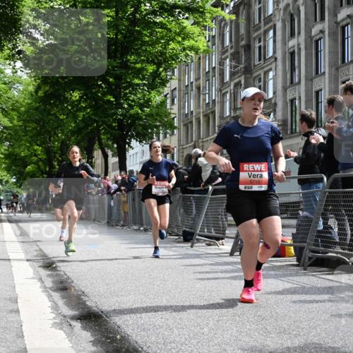 14.06.2026 - REWE Women's Run J. Mangold http://msf.ph/oto/9757094 14.06.2026 10:54:20 Ziel 5051, 5434, 5516, 5715, 10728 meine-sportfotos.de