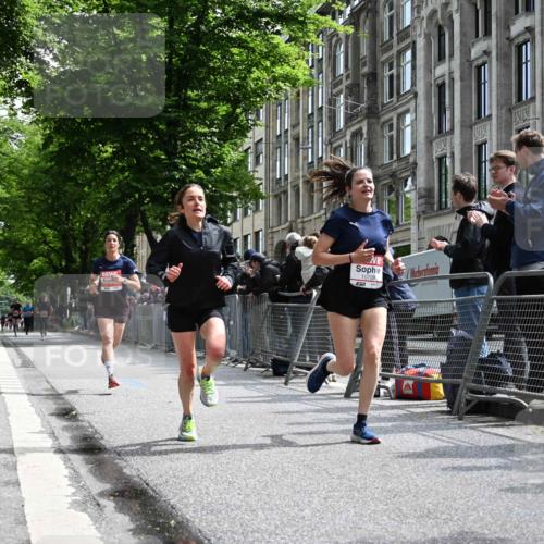 14.06.2026 - REWE Women's Run J. Mangold http://msf.ph/oto/9757103 14.06.2026 10:54:21 Ziel 5516, 5715, 10728 meine-sportfotos.de