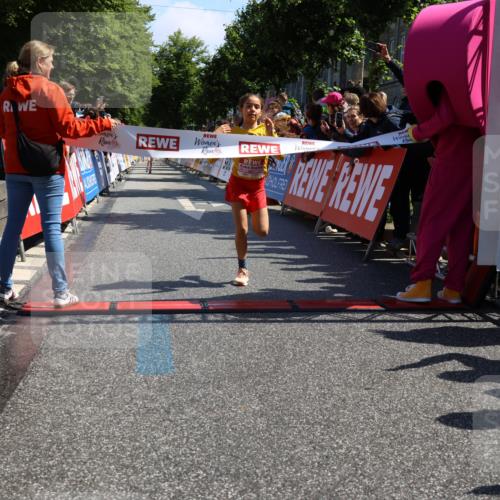 14.06.2026 - REWE Women's Run Strokosch-Dieckow http://msf.ph/oto/9757113 14.06.2026 11:36:12 Ziel 307 meine-sportfotos.de
