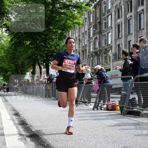 14.06.2026 - REWE Women's Run J. Mangold http://msf.ph/oto/9757119 14.06.2026 10:54:22 Ziel 5516, 5715, 10728 meine-sportfotos.de