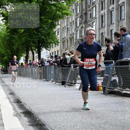 14.06.2026 - REWE Women's Run J. Mangold http://msf.ph/oto/9757129 14.06.2026 10:54:29 Ziel 5189, 5613, 5707 meine-sportfotos.de