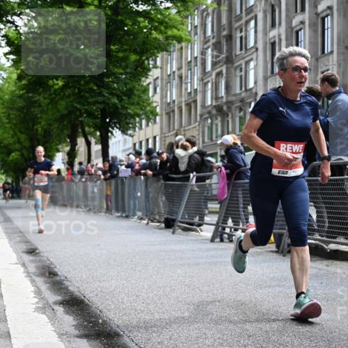 14.06.2026 - REWE Women's Run J. Mangold http://msf.ph/oto/9757131 14.06.2026 10:54:30 Ziel 5189, 5613, 5707 meine-sportfotos.de