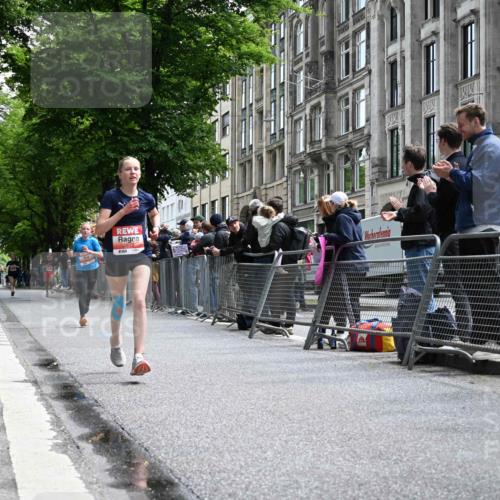 14.06.2026 - REWE Women's Run J. Mangold http://msf.ph/oto/9757134 14.06.2026 10:54:31 Ziel 5189, 5613, 5707 meine-sportfotos.de
