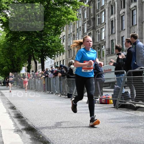 14.06.2026 - REWE Women's Run J. Mangold http://msf.ph/oto/9757150 14.06.2026 10:54:34 Ziel 5594, 5613, 5707, 5916 meine-sportfotos.de