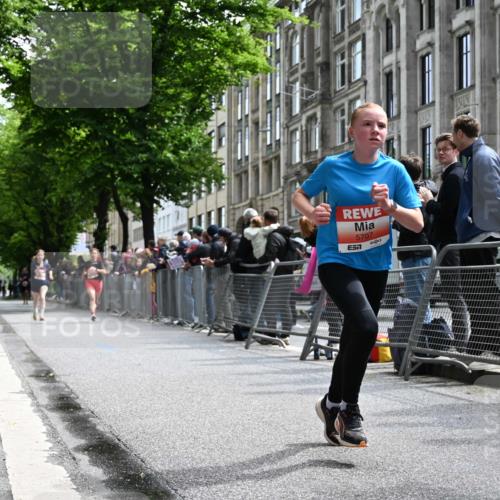 14.06.2026 - REWE Women's Run J. Mangold http://msf.ph/oto/9757152 14.06.2026 10:54:35 Ziel 5594, 5613, 5707, 5916 meine-sportfotos.de