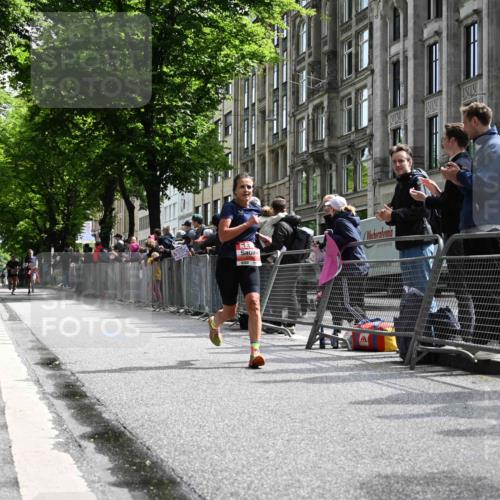 14.06.2026 - REWE Women's Run J. Mangold http://msf.ph/oto/9757173 14.06.2026 10:54:45 Ziel 5096 meine-sportfotos.de