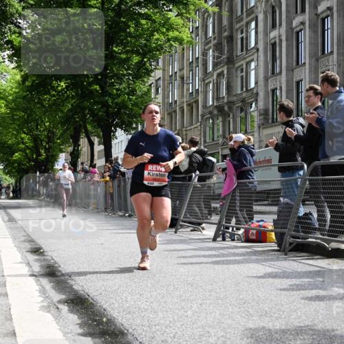 14.06.2026 - REWE Women's Run J. Mangold http://msf.ph/oto/9757197 14.06.2026 10:54:55 Ziel 5649, 5718, 5837 meine-sportfotos.de