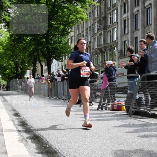 14.06.2026 - REWE Women's Run J. Mangold http://msf.ph/oto/9757199 14.06.2026 10:54:56 Ziel 5649, 5718, 5837 meine-sportfotos.de