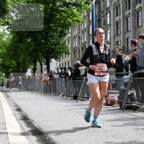 14.06.2026 - REWE Women's Run J. Mangold http://msf.ph/oto/9757252 14.06.2026 10:55:18 Ziel 5287, 5308, 5695 meine-sportfotos.de