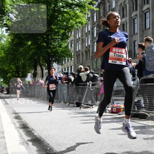 14.06.2026 - REWE Women's Run J. Mangold http://msf.ph/oto/9757261 14.06.2026 10:55:23 Ziel 5250, 5287, 6069 meine-sportfotos.de