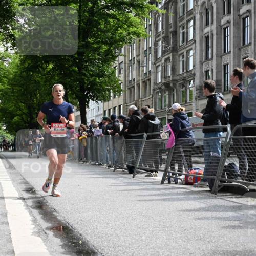 14.06.2026 - REWE Women's Run J. Mangold http://msf.ph/oto/9757303 14.06.2026 10:55:37 Ziel 5207 meine-sportfotos.de