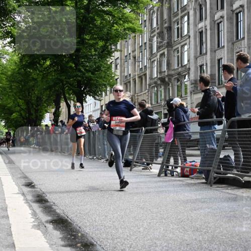 14.06.2026 - REWE Women's Run J. Mangold http://msf.ph/oto/9757321 14.06.2026 10:55:43 Ziel 5527, 5979 meine-sportfotos.de