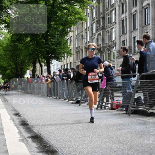 14.06.2026 - REWE Women's Run J. Mangold http://msf.ph/oto/9757340 14.06.2026 10:55:45 Ziel 5527, 5979 meine-sportfotos.de