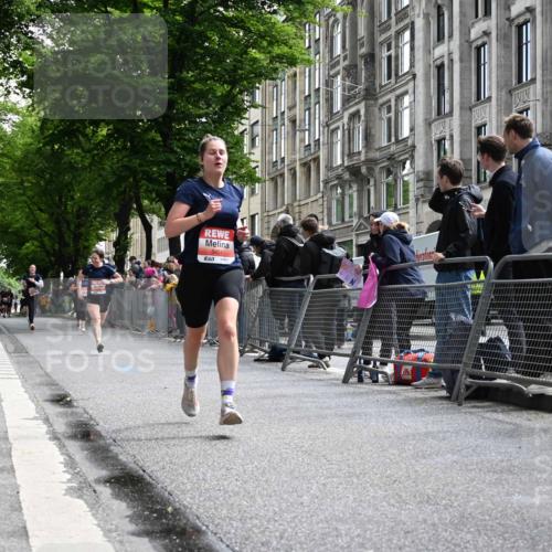 14.06.2026 - REWE Women's Run J. Mangold http://msf.ph/oto/9757351 14.06.2026 10:55:53 Ziel 5277, 5451, 5868 meine-sportfotos.de