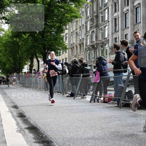 14.06.2026 - REWE Women's Run J. Mangold http://msf.ph/oto/9757385 14.06.2026 10:55:59 Ziel 5277, 5790, 5868 meine-sportfotos.de
