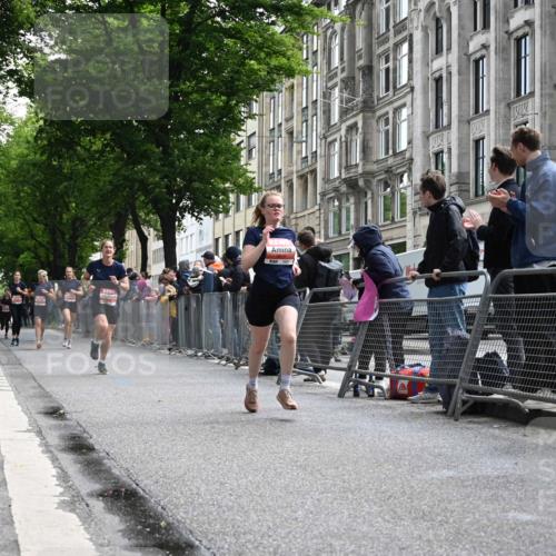 14.06.2026 - REWE Women's Run J. Mangold http://msf.ph/oto/9757407 14.06.2026 10:56:06 Ziel 5244, 5245, 5556, 5818 meine-sportfotos.de