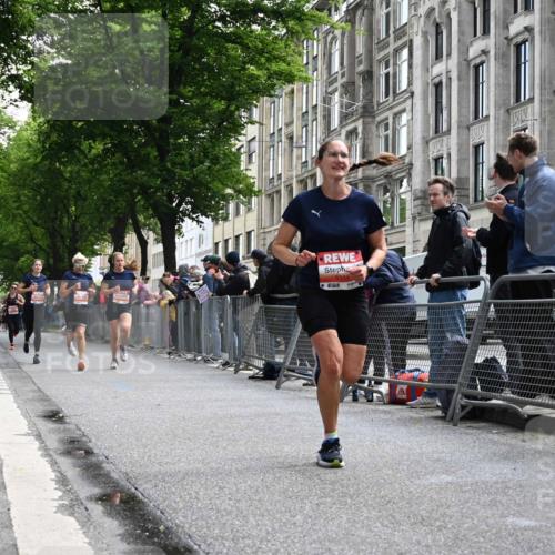 14.06.2026 - REWE Women's Run J. Mangold http://msf.ph/oto/9757426 14.06.2026 10:56:08 Ziel 5140, 5244, 5245, 5556, 5818 meine-sportfotos.de
