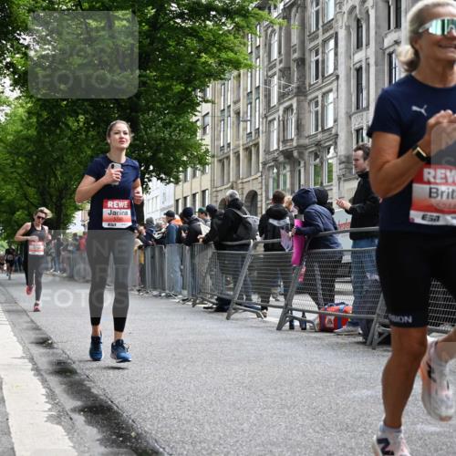 14.06.2026 - REWE Women's Run J. Mangold http://msf.ph/oto/9757447 14.06.2026 10:56:12 Ziel 5140, 5244, 5245, 5556, 5953 meine-sportfotos.de