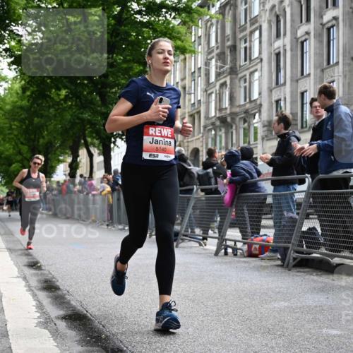 14.06.2026 - REWE Women's Run J. Mangold http://msf.ph/oto/9757455 14.06.2026 10:56:13 Ziel 5140, 5244, 5245, 5953 meine-sportfotos.de