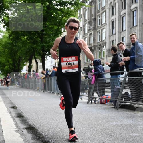 14.06.2026 - REWE Women's Run J. Mangold http://msf.ph/oto/9757465 14.06.2026 10:56:15 Ziel 5140, 5244, 5245, 5953 meine-sportfotos.de