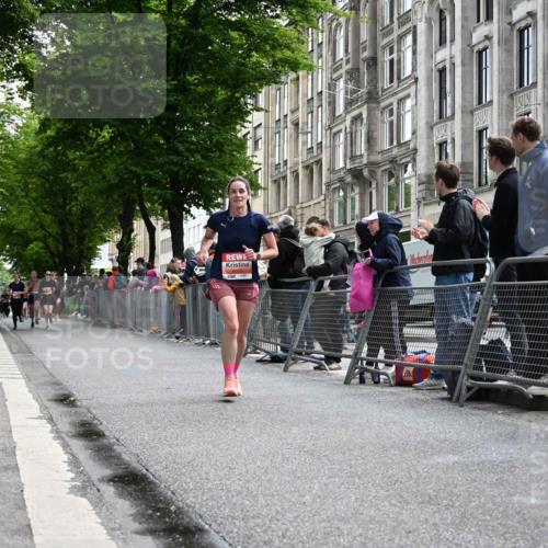 14.06.2026 - REWE Women's Run J. Mangold http://msf.ph/oto/9757486 14.06.2026 10:56:28 Ziel 6023 meine-sportfotos.de