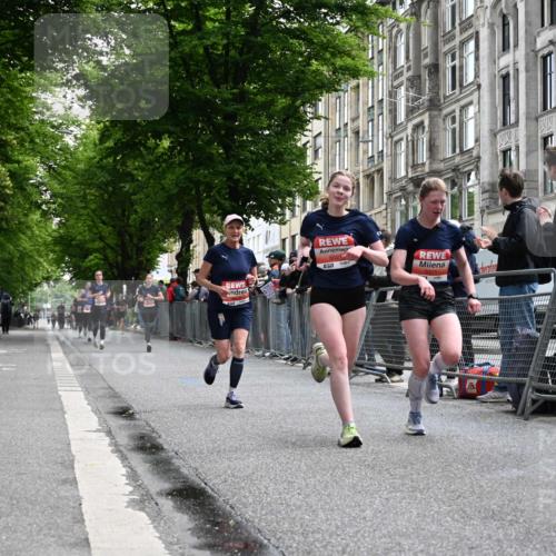 14.06.2026 - REWE Women's Run J. Mangold http://msf.ph/oto/9757563 14.06.2026 10:56:40 Ziel 5021, 5023, 5074, 5209, 5571, 5583, 5964, 6053 meine-sportfotos.de
