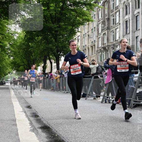 14.06.2026 - REWE Women's Run J. Mangold http://msf.ph/oto/9757585 14.06.2026 10:56:46 Ziel 5074, 5209, 5218, 5552, 5640, 5964 meine-sportfotos.de