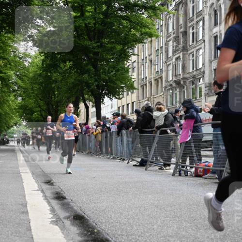 14.06.2026 - REWE Women's Run J. Mangold http://msf.ph/oto/9757595 14.06.2026 10:56:47 Ziel 5209, 5218, 5552, 5640, 5964 meine-sportfotos.de