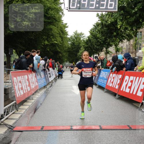 14.06.2026 - REWE Women's Run Strokosch-Dieckow http://msf.ph/oto/9757596 14.06.2026 09:43:59 Ziel 11296 meine-sportfotos.de