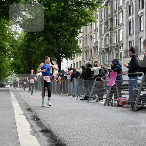 14.06.2026 - REWE Women's Run J. Mangold http://msf.ph/oto/9757600 14.06.2026 10:56:47 Ziel 5209, 5218, 5552, 5640, 5964 meine-sportfotos.de