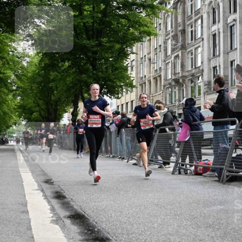 14.06.2026 - REWE Women's Run J. Mangold http://msf.ph/oto/9757628 14.06.2026 10:56:50 Ziel 5209, 5218, 5500, 5552, 5640, 5804, 5872, 5964 meine-sportfotos.de