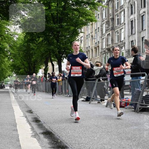 14.06.2026 - REWE Women's Run J. Mangold http://msf.ph/oto/9757634 14.06.2026 10:56:51 Ziel 5218, 5500, 5552, 5640, 5804, 5872 meine-sportfotos.de