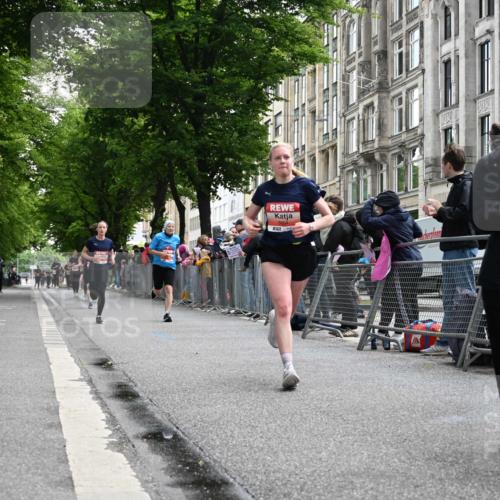 14.06.2026 - REWE Women's Run J. Mangold http://msf.ph/oto/9757680 14.06.2026 10:56:56 Ziel 5048, 5333, 5500, 5683, 5804, 5872 meine-sportfotos.de