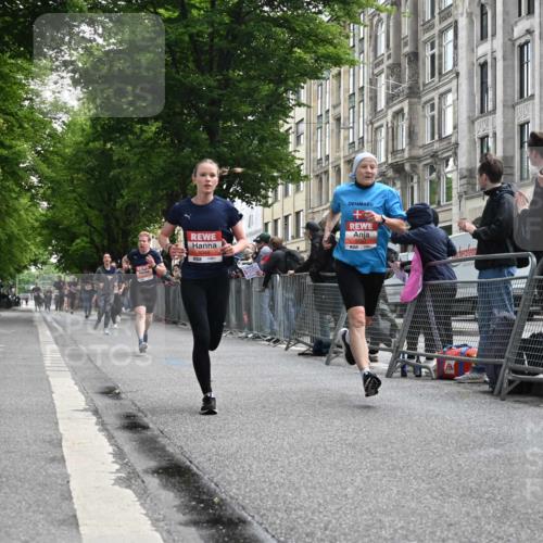 14.06.2026 - REWE Women's Run J. Mangold http://msf.ph/oto/9757704 14.06.2026 10:56:59 Ziel 5048, 5333, 5500, 5683, 5804, 5872, 5913, 5933 meine-sportfotos.de