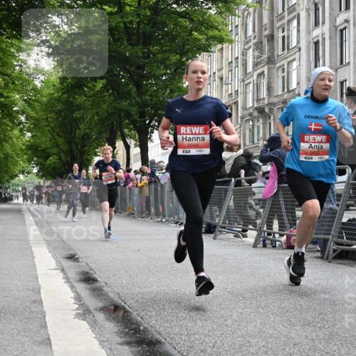 14.06.2026 - REWE Women's Run J. Mangold http://msf.ph/oto/9757712 14.06.2026 10:56:59 Ziel 5048, 5333, 5500, 5683, 5804, 5872, 5913, 5933 meine-sportfotos.de