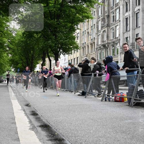 14.06.2026 - REWE Women's Run J. Mangold http://msf.ph/oto/9757798 14.06.2026 10:57:08 Ziel 5006, 5202, 5228, 5499, 5753, 5806, 5913, 5933 meine-sportfotos.de